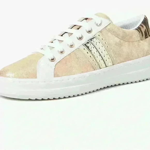 Geox sneakers womens size 9 Sand/ Gold DO2FED W Animal Print back - Picture 1 of 10